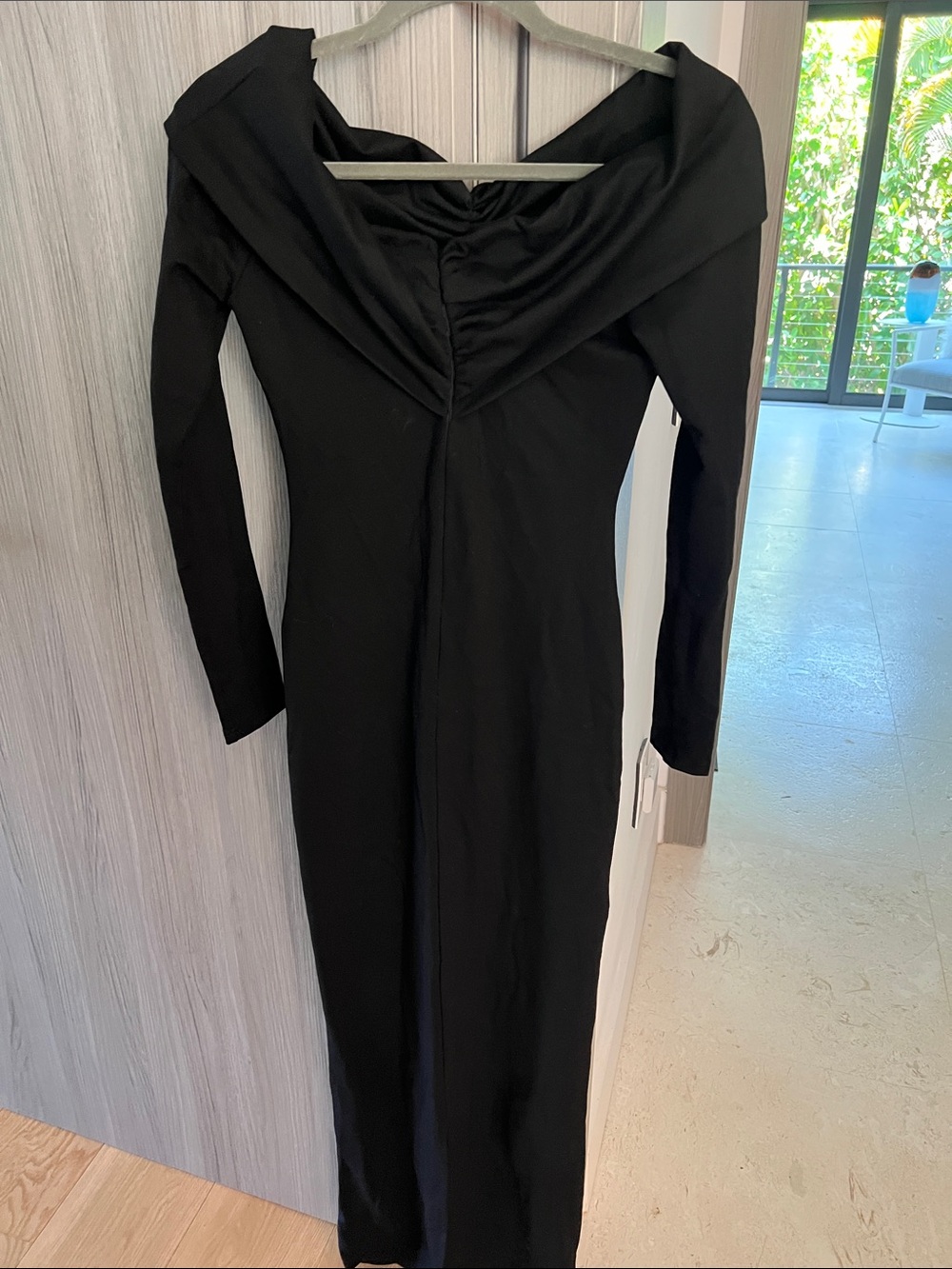 NWT REVOLVE Australia Showpo Rainy Black OffShoulder Long Sleeve Maxi Dress US 6 - Picture 10 of 12